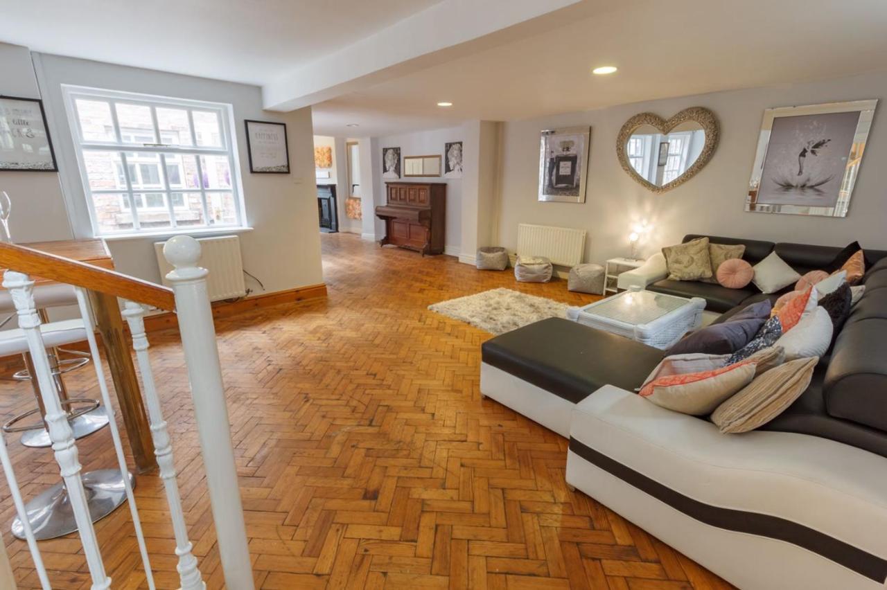 Apartment Liverpool Centre Sleeps 16 Stunning